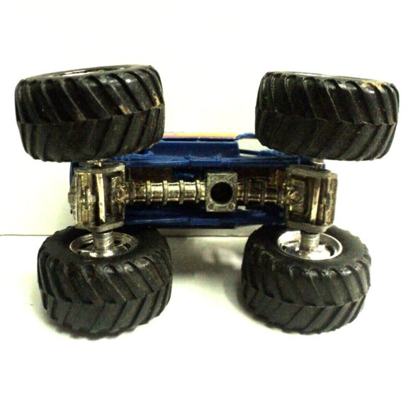 Shocker Motor Sports Hot Wheels Monster Jam Monster Trucks 1:64 2023 3 3/4" Long - Picture 5 of 5